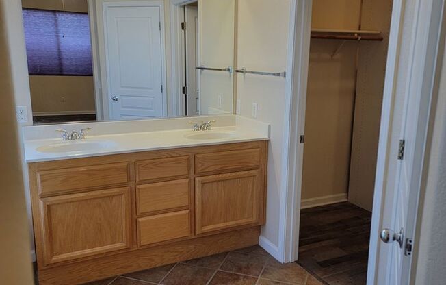 4 beds, 3 baths, $2,795