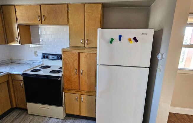 1 bed, 1 bath, $1,100, Unit 5