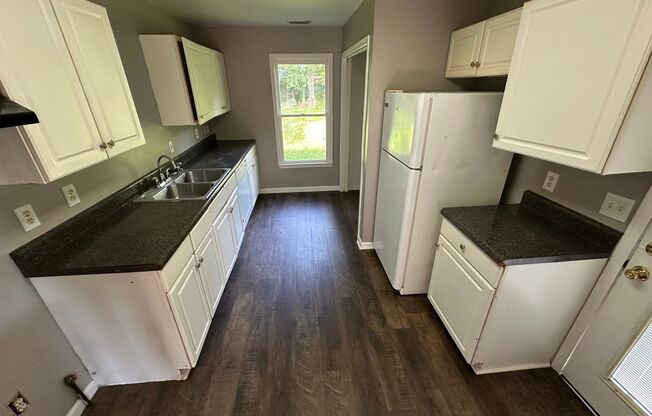 3 bedroom, 2 bathroom- House in South Rome!