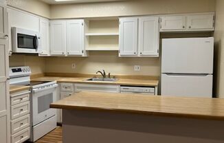 2 beds, 1 bath, $2,650, Unit # 13