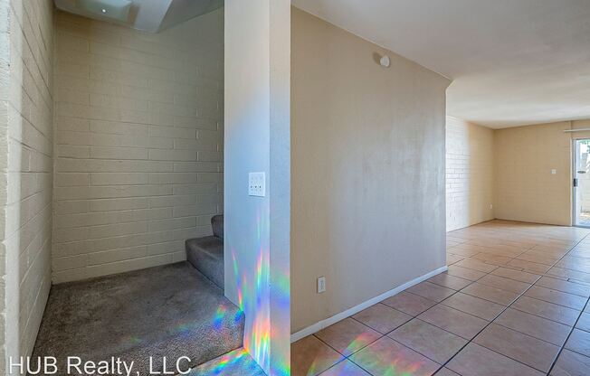 2 bedroom 1.5 bathroom in the heart of Phoenix