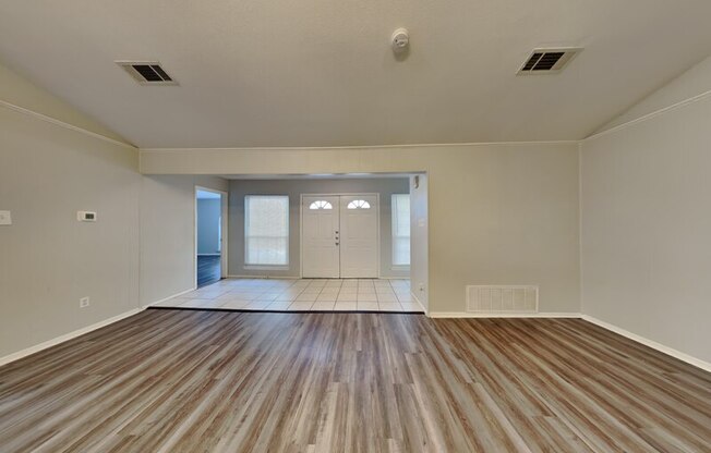 1505 WADE DR