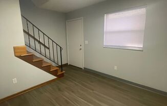 2 beds, 1 bath, $995, Unit Unit D