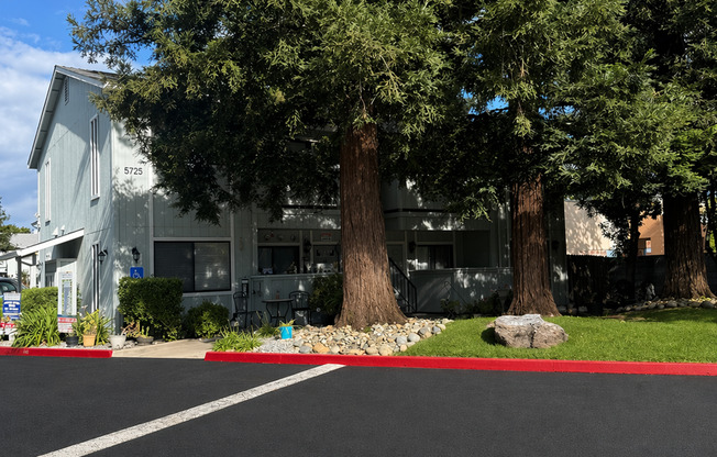 Madison Pines Apartments