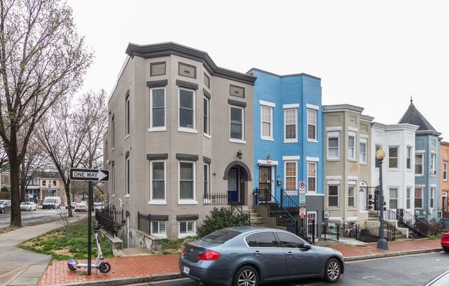 Stunning premium corner Townhome condo in the desirable Eckington neighborhood!
