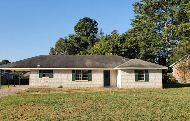 Jonesboro/Riverdale - Super Clean with Hardwood Floors