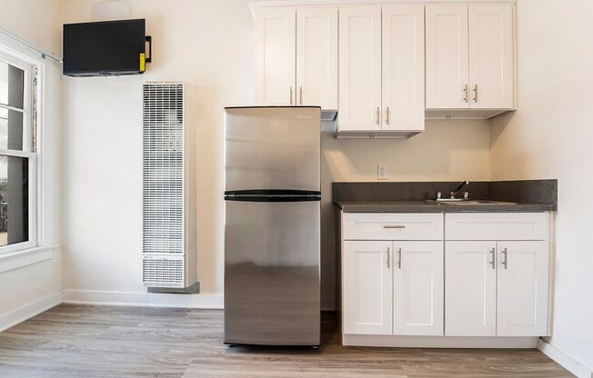 Studio, , 129 sqft, $845, Unit 821-10