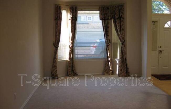 534 234th Pl NE