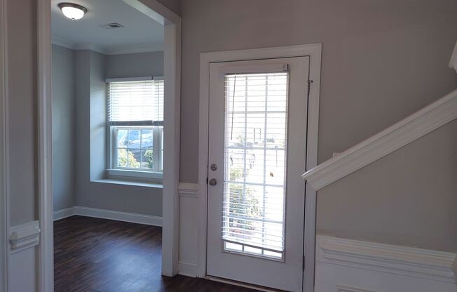 Charming Townhome located in the Settlers Landing Community in Concord NC!