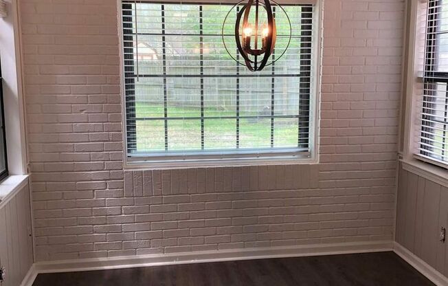 Welcome to 3765 Birchvale Dr!