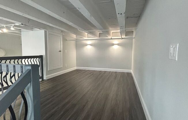 1 bed, 1 bath, 687 sqft, $2,350, Unit 102