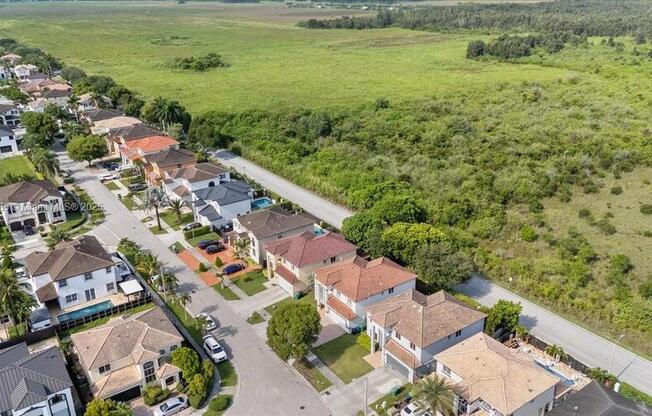 5776 SW 166 CT