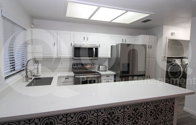 170 E GUADALUPE RD