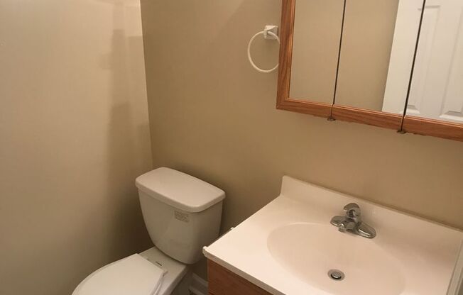 3 beds, 1.5 baths, 1,200 sqft, $1,495