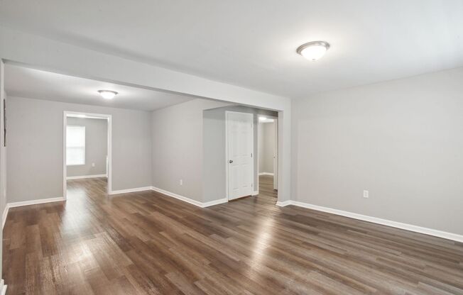 3BR/2BA Downtown House Walking Distance to Forsyth Park and Daffin Park