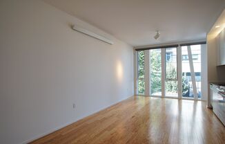 1 bed, 1.5 baths, $1,999, Unit 1906 B