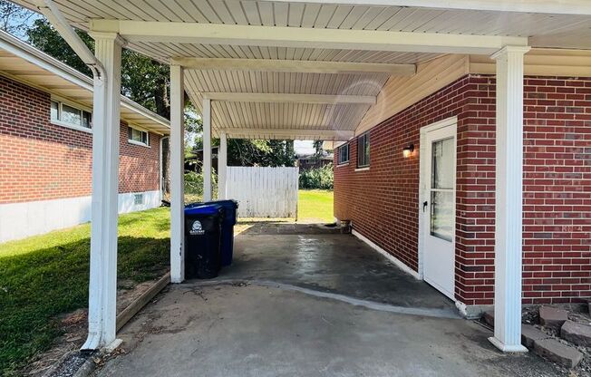 3 beds, 1 bath, $1,595