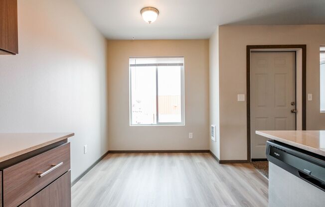 1 bed, 1 bath, 725 sqft, $1,295, Unit 178-302