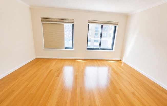 3 beds, 3.5 baths, 1,900 sqft, $4,800, Unit TH-3
