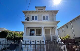 3 beds, 2.5 baths, 1,032 sqft, $2,650, Unit 1027