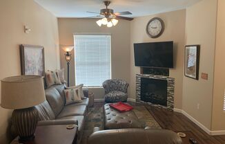 2 beds, 2 baths, $1,950, Unit # 111