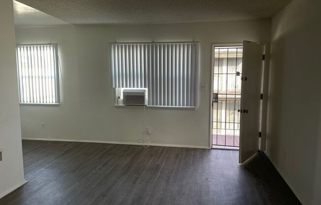 1 bed, 1 bath, 540 sqft, $1,895, Unit 21F