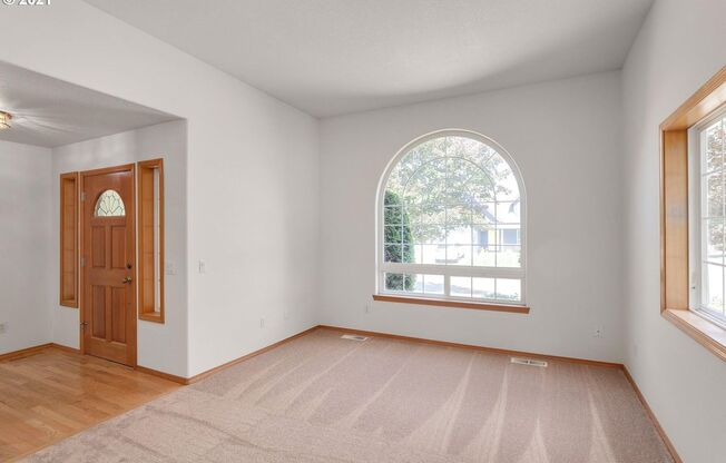 4 Bedroom Bethany Home on a Large Corner Lot and RV Parking