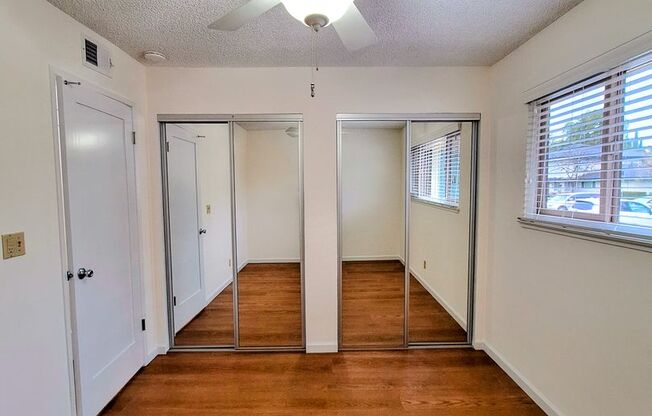 Beautifully Remodeled 2bd Condo With Central Air & Many Great Features!