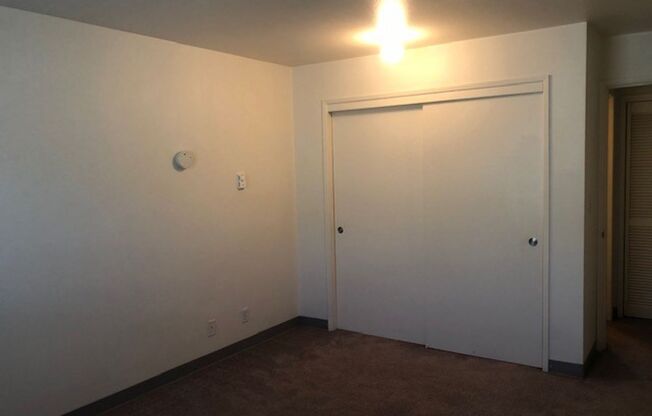 1 bed, 1 bath, 575 sqft, $1,595, Unit 403