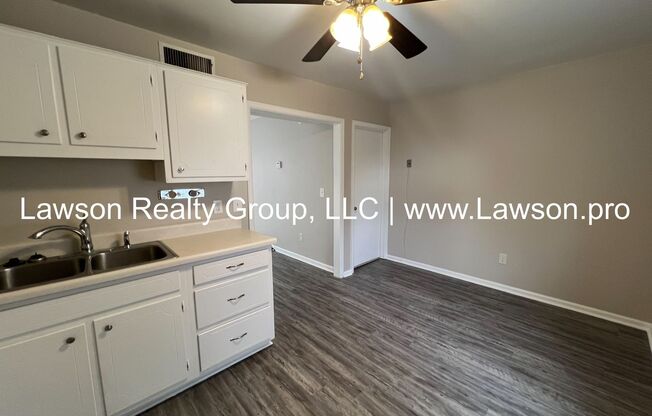 2 beds, 1 bath, 875 sqft, $1,295, Unit Winborne 1329