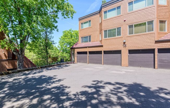 Desirable Updates Lake Oswego Condo 1Bed/1Bath - Mt Park
