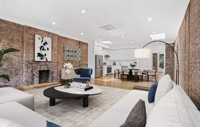 328 W 46 ST