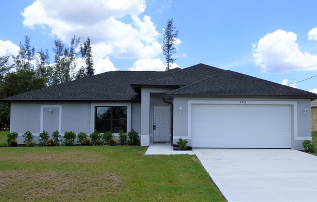 Cape Coral 4 Bedroom Home on Freshwater Canal