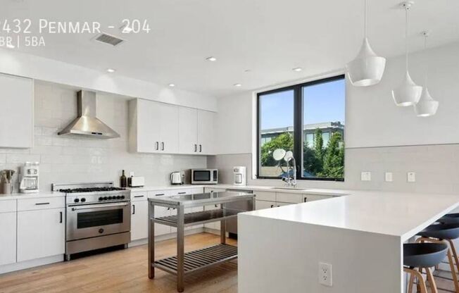 2432 PENMAR