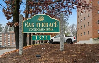 1 bed, 1 bath, 756 sqft, $2,100, Unit 208