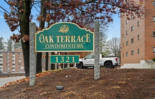 1 bed, 1 bath, 756 sqft, $2,100, Unit 208