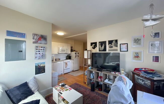 3312 Hamilton