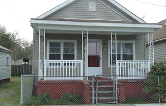 Lovely 2BR + office 1 BA Single family