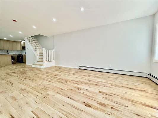 1499 E 52 ST