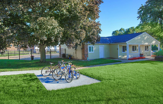Element on Main Clubhouse