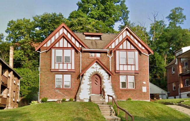 1025 Dana Ave Apts