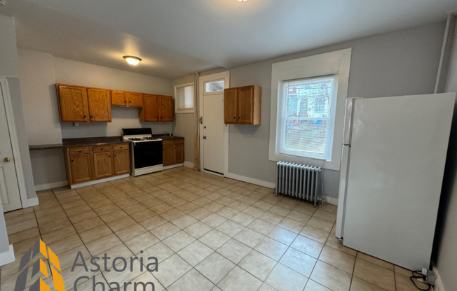 Newly renovated 2BD/1BA + DEN HOME in East Baltimore