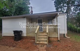 2 beds, 1 bath, $895