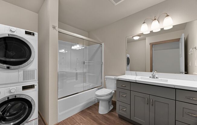 3 beds, 2 baths, 1,000 sqft, $2,150, Unit Unit 401