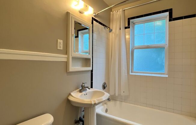 Studio, 1 bath, $1,295, Unit 306