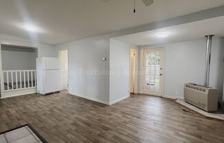 1 bed, 1 bath, 695 sqft, $1,195, Unit #7