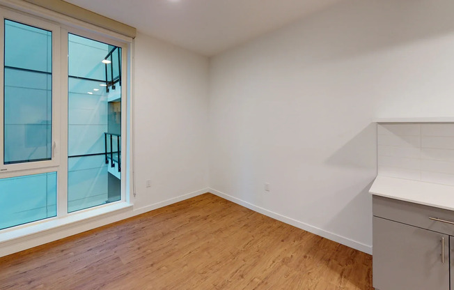 1 bed, 1 bath, 426 sqft, $1,900, Unit 614