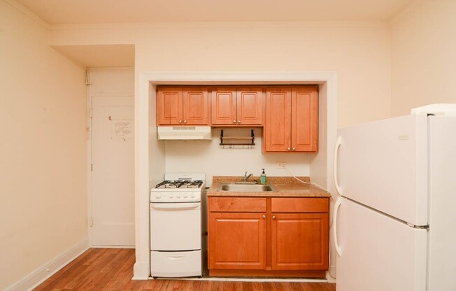 3335 Diversey