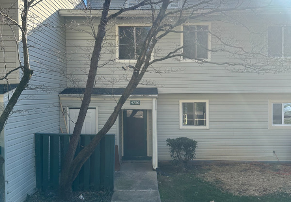 4720 WALDEN POND DR
