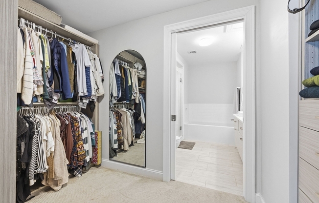 1 bed, 1.5 baths, 926 sqft, $3,975, Unit 309